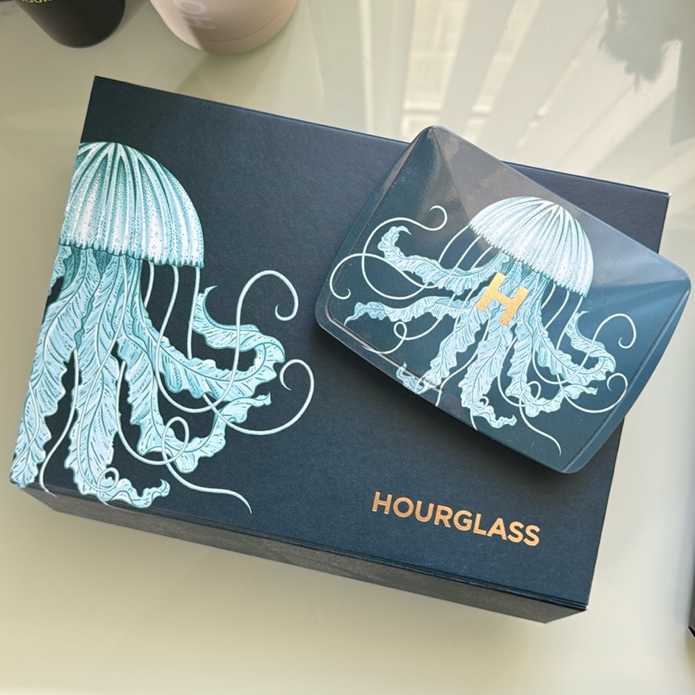 HOURGLASS - Jellyfish Palette w/ Medium Gift Box